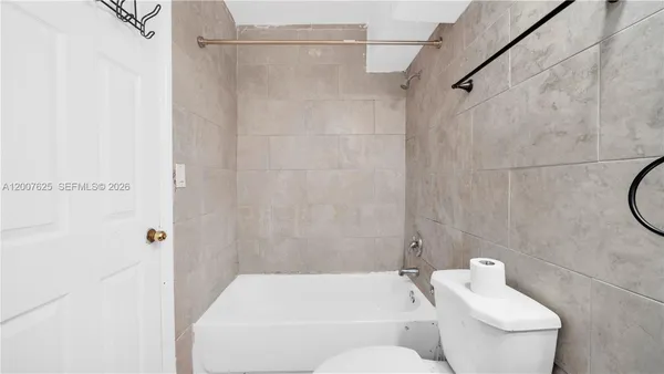 $3,500 | 1124 Northwest 100th Terrace, Unit 2, Miami, FL 33150