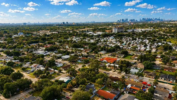 $3,500 | 1124 Northwest 100th Terrace, Unit 2, Miami, FL 33150
