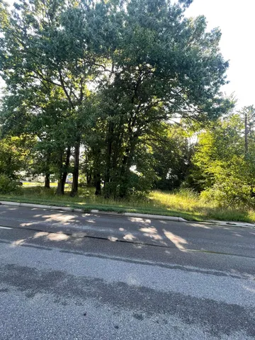 $19,000 | 3301 Center Road, Flint, MI 48506