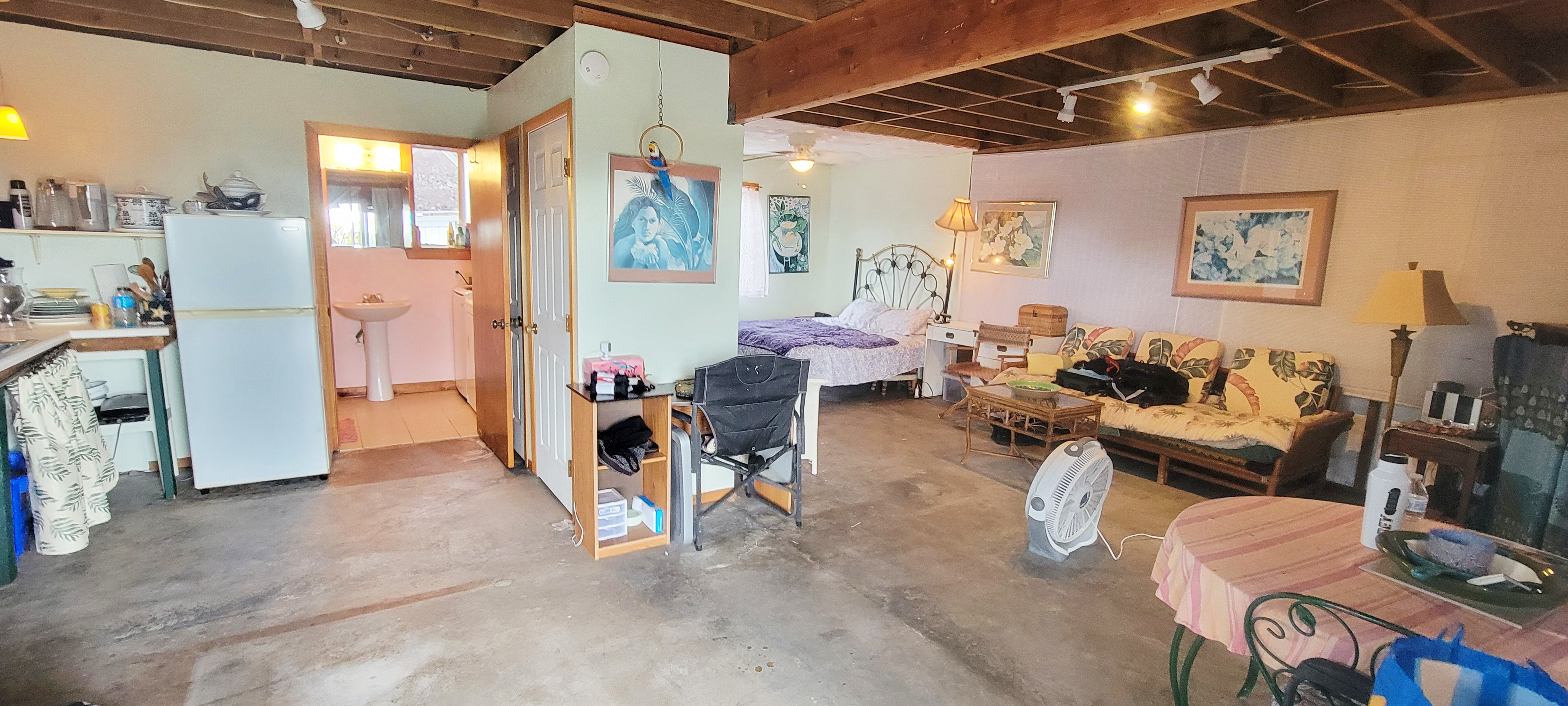 88-1520 Ehiku Avenue Captain Cook, HI 96704 - Photo 13 of 29 a view of a room with gym equipment