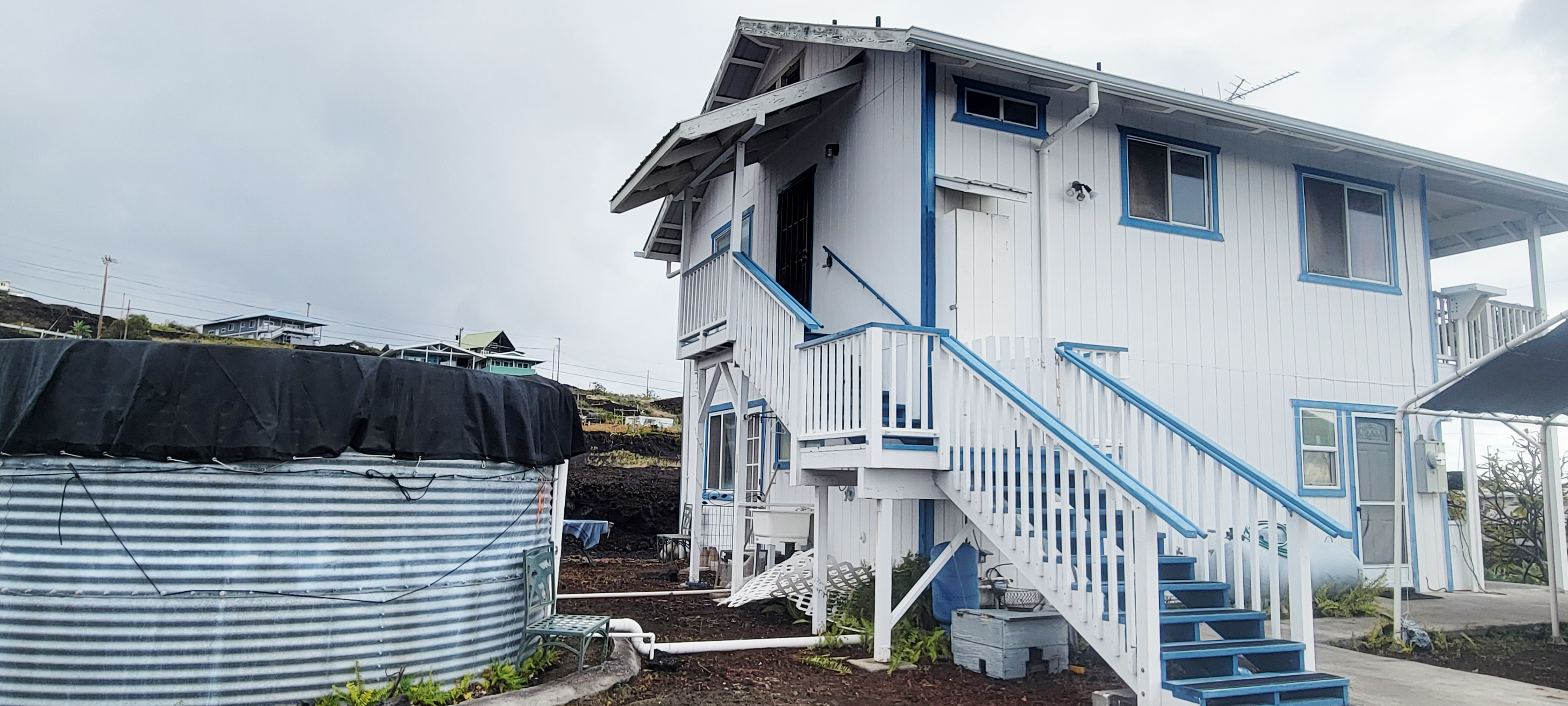 88-1520 Ehiku Avenue Captain Cook, HI 96704 - Photo 24 of 29 a view of entryway and hall with wooden floor