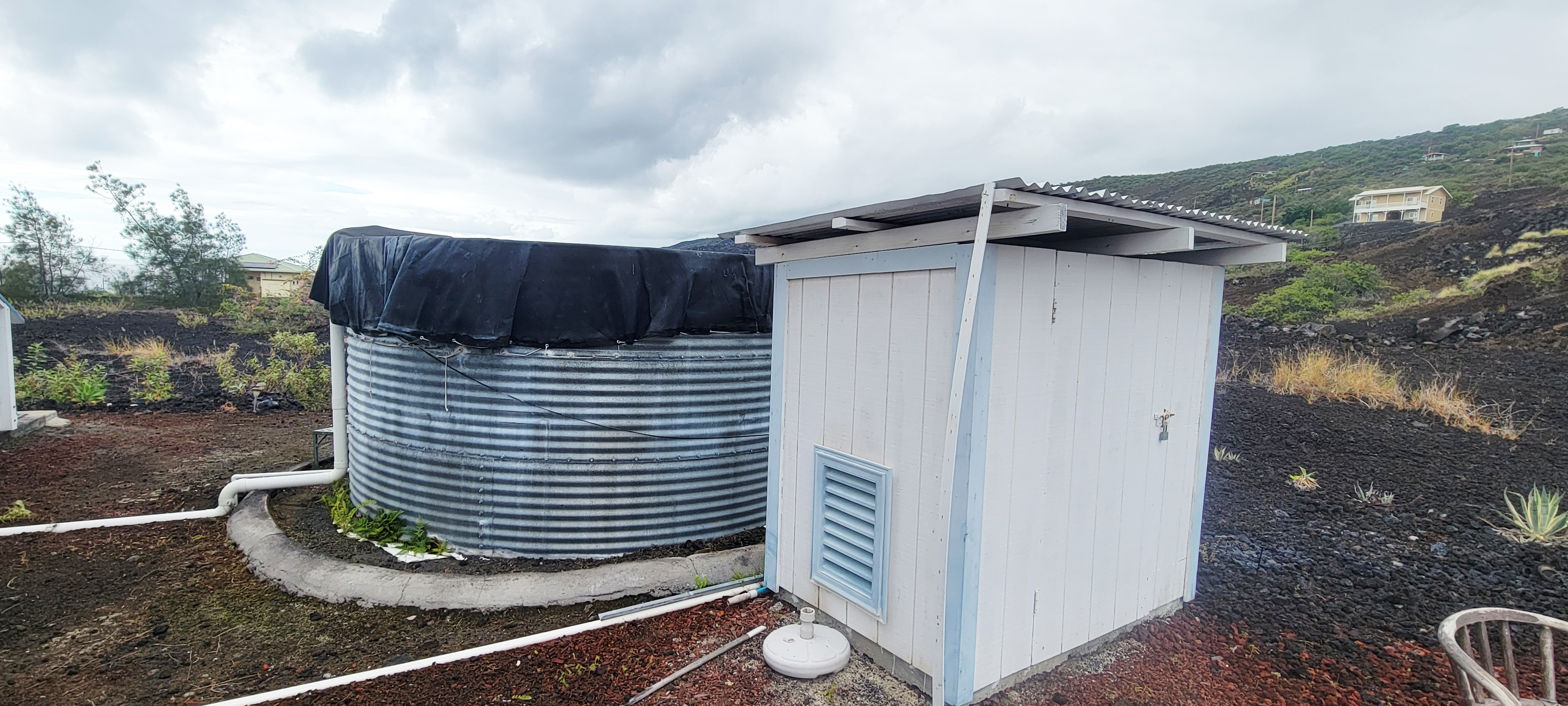 88-1520 Ehiku Avenue Captain Cook, HI 96704 - Photo 25 of 29 a view of a backyard