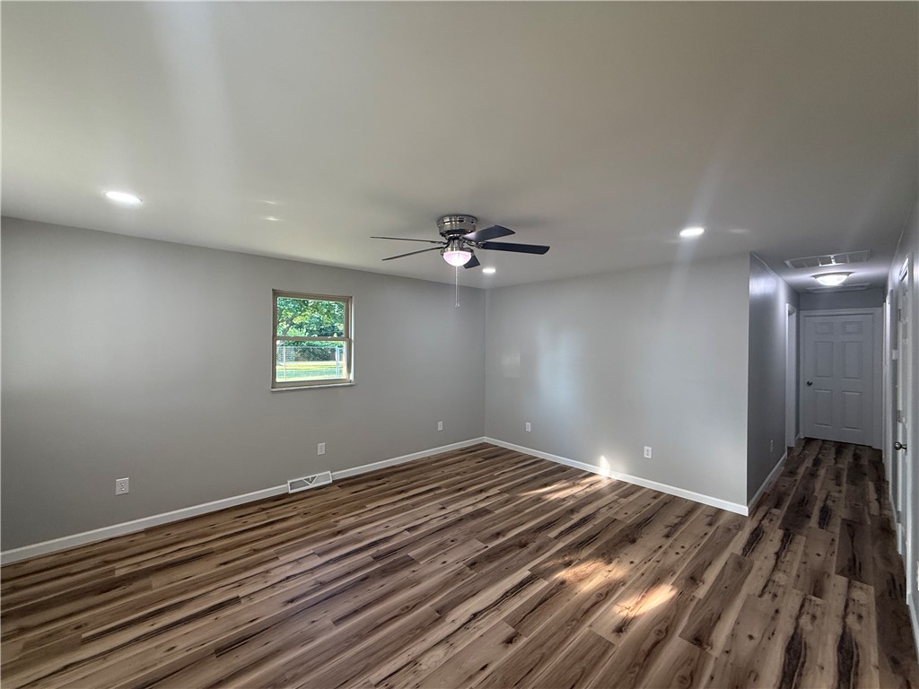 519 Prince Albert Boulevard Riverside, OH 45404 - Photo 2 of 10