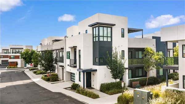 $1,299,000 | 65 Ballast Point, Tustin, CA 92782