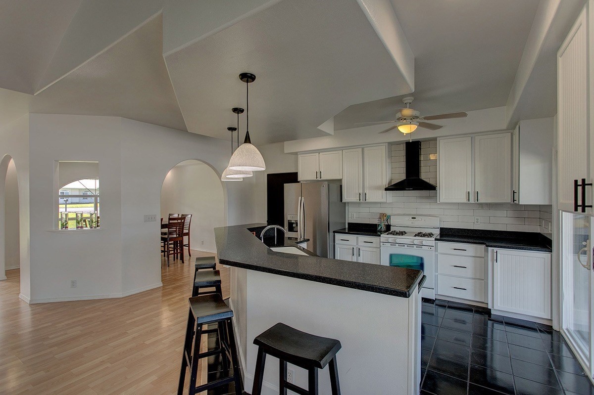 665 Malae Place Hilo, HI 96720 - Photo 4 of 27