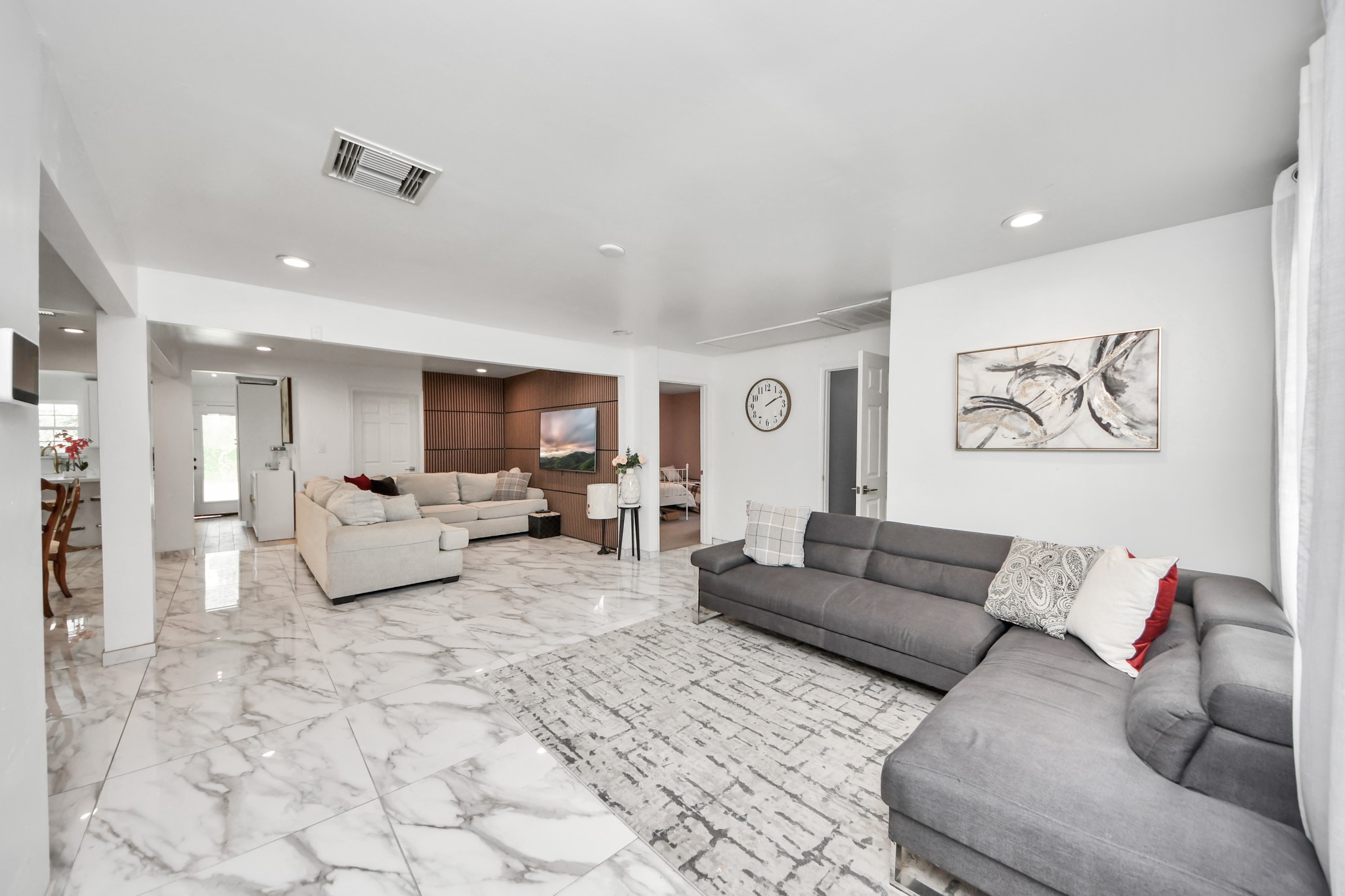 220 Styers Street Houston, TX 77022 - Photo 11 of 38