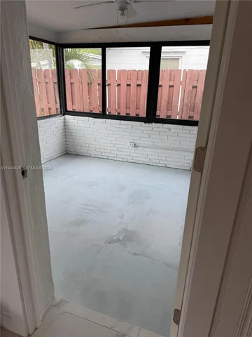 $2,800 | 117 Northeast 2nd Terrace, Unit FRONT, Hallandale Beach, FL 33009