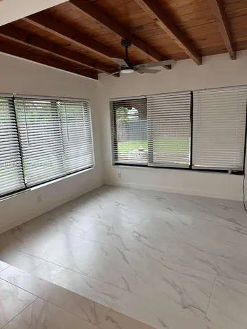 $2,800 | 117 Northeast 2nd Terrace, Unit FRONT, Hallandale Beach, FL 33009