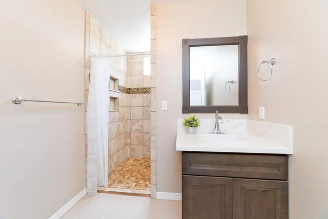 $1,050,000 | 1695 Wailuku Drive, Hilo, HI 96720