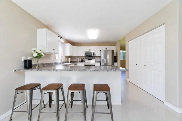 $1,050,000 | 1695 Wailuku Drive, Hilo, HI 96720