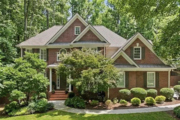 $925,000 | 725 Quarterpath Lane, Alpharetta, GA 30004