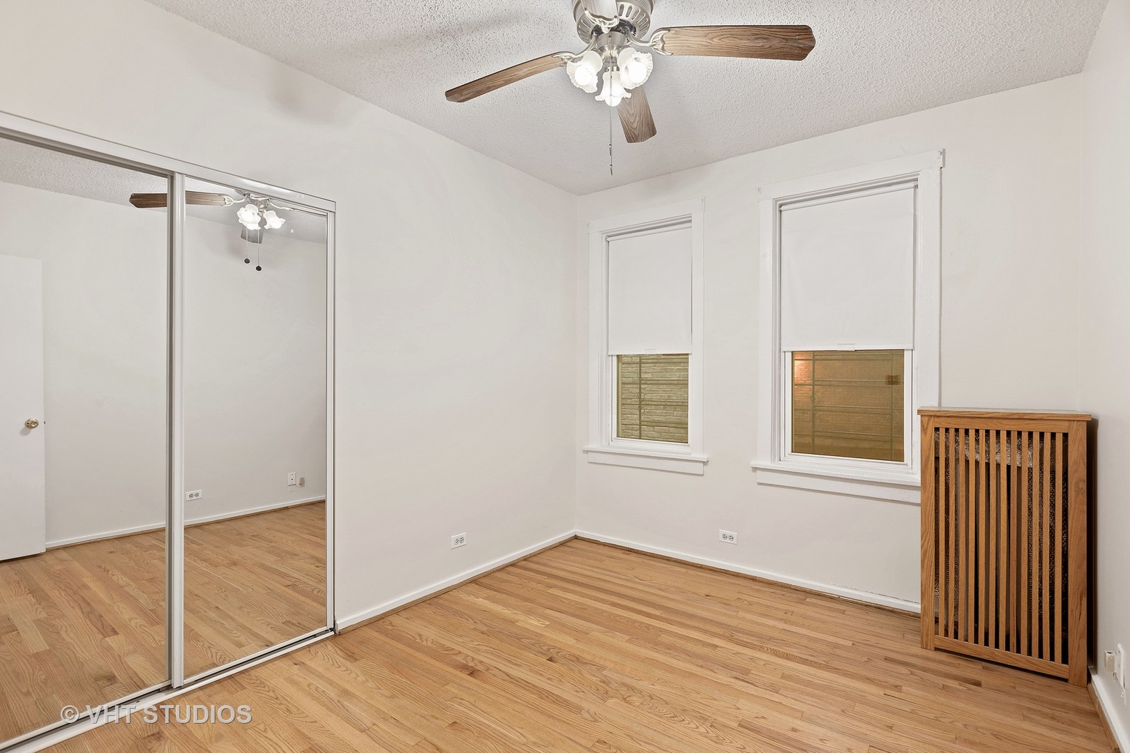 647 West Sheridan Road, Unit 1E Chicago, IL 60613 - Photo 12 of 18