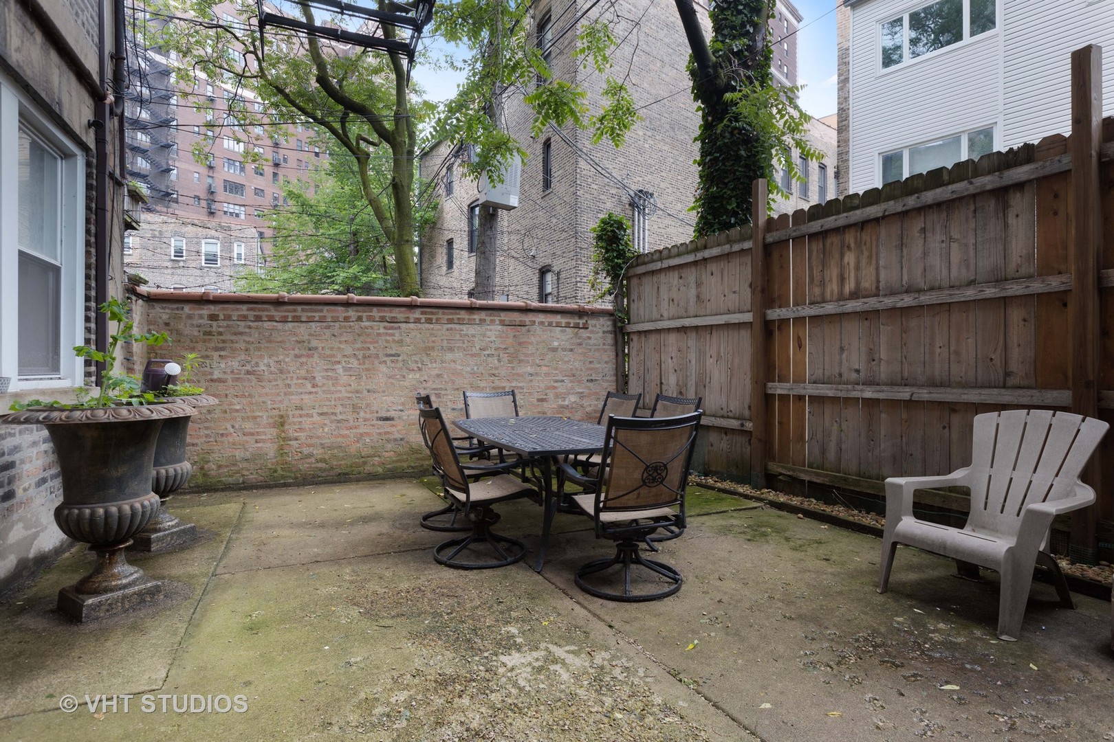 647 West Sheridan Road, Unit 1E Chicago, IL 60613 - Photo 17 of 18