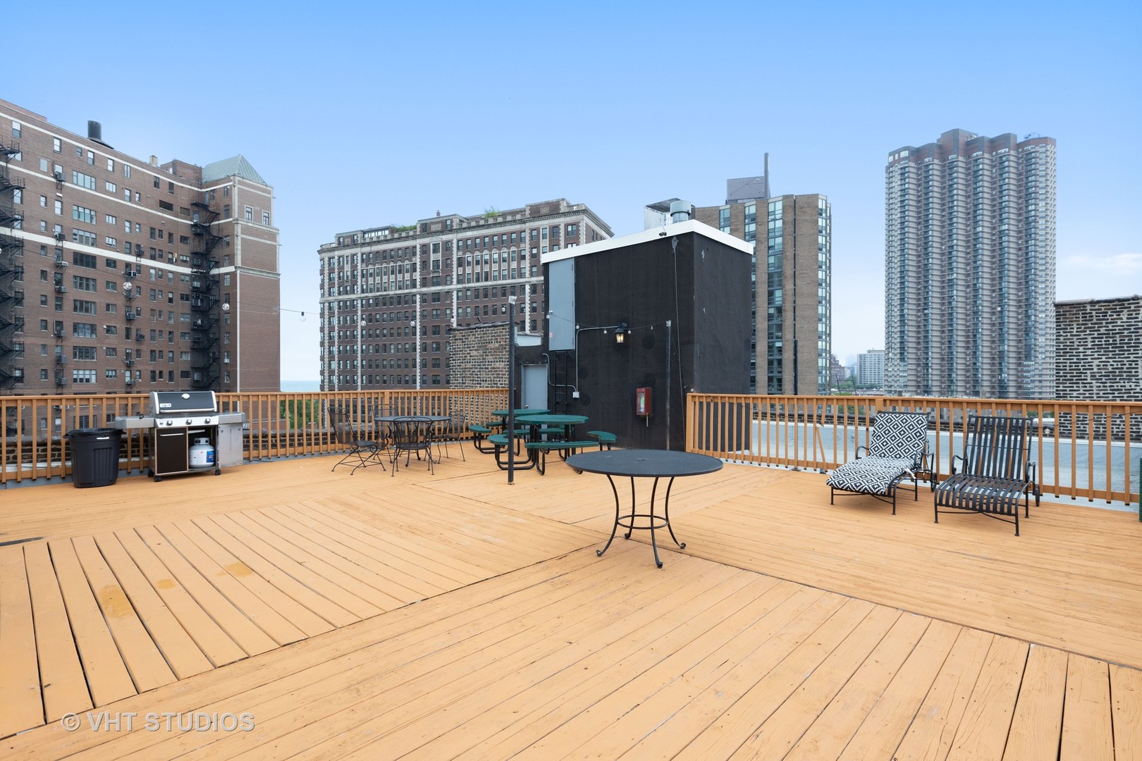647 West Sheridan Road, Unit 1E Chicago, IL 60613 - Photo 18 of 18