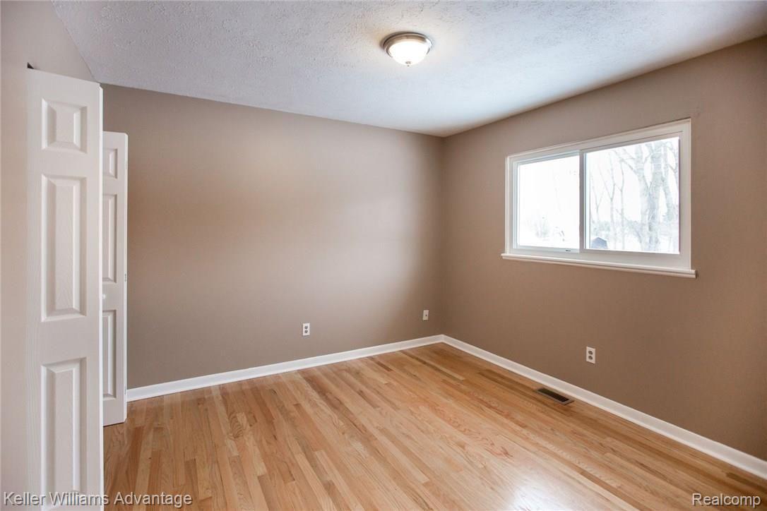 3485 Kane Road Carleton, MI 48117 - Photo 10 of 31 10.jpg