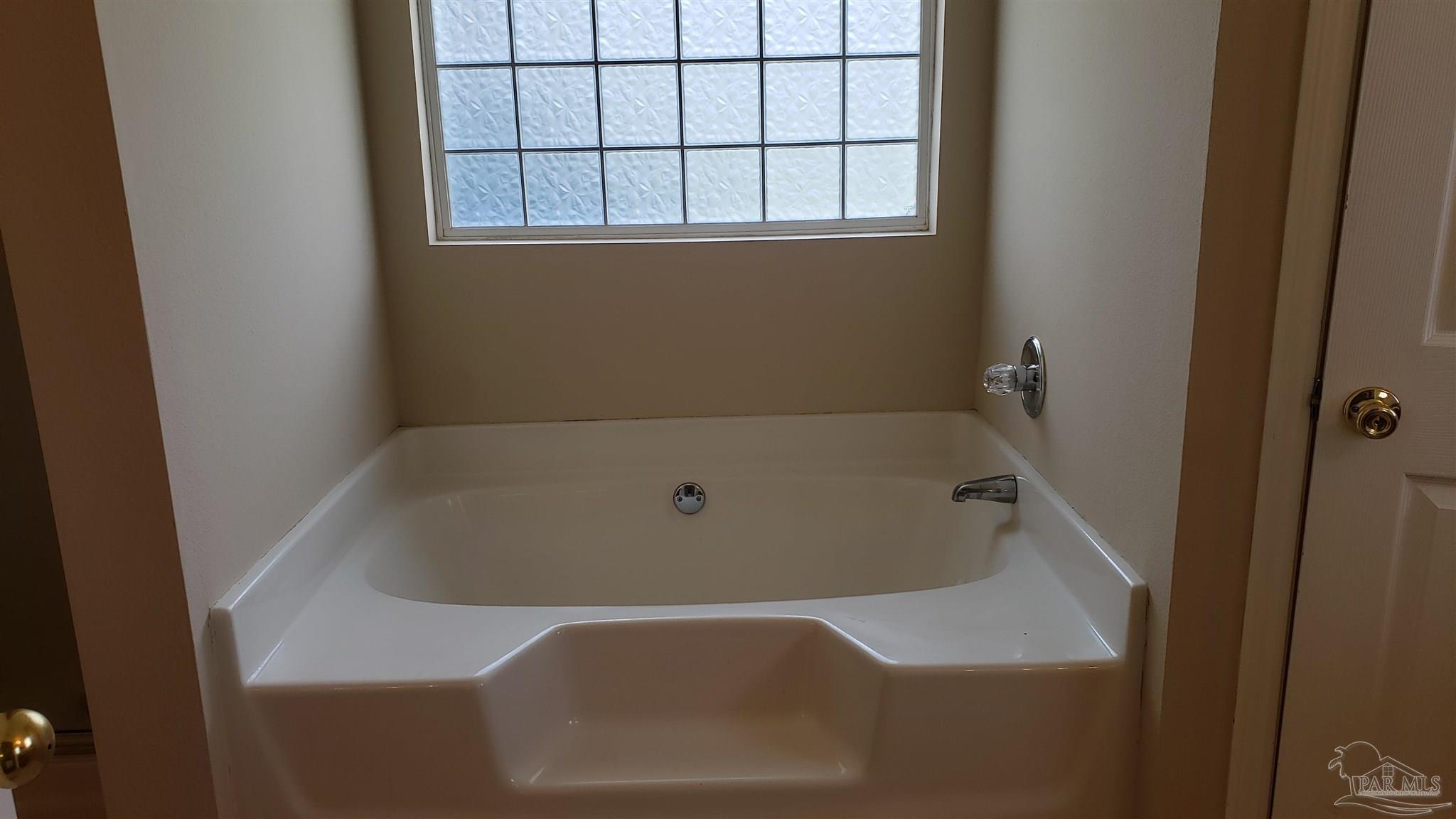 7098 Woodside Road Pensacola, FL 32526 - Photo 14 of 24 Gallery Image 14