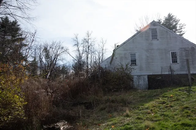 $276,000 | 900 North Main Street, Orange, MA 01364