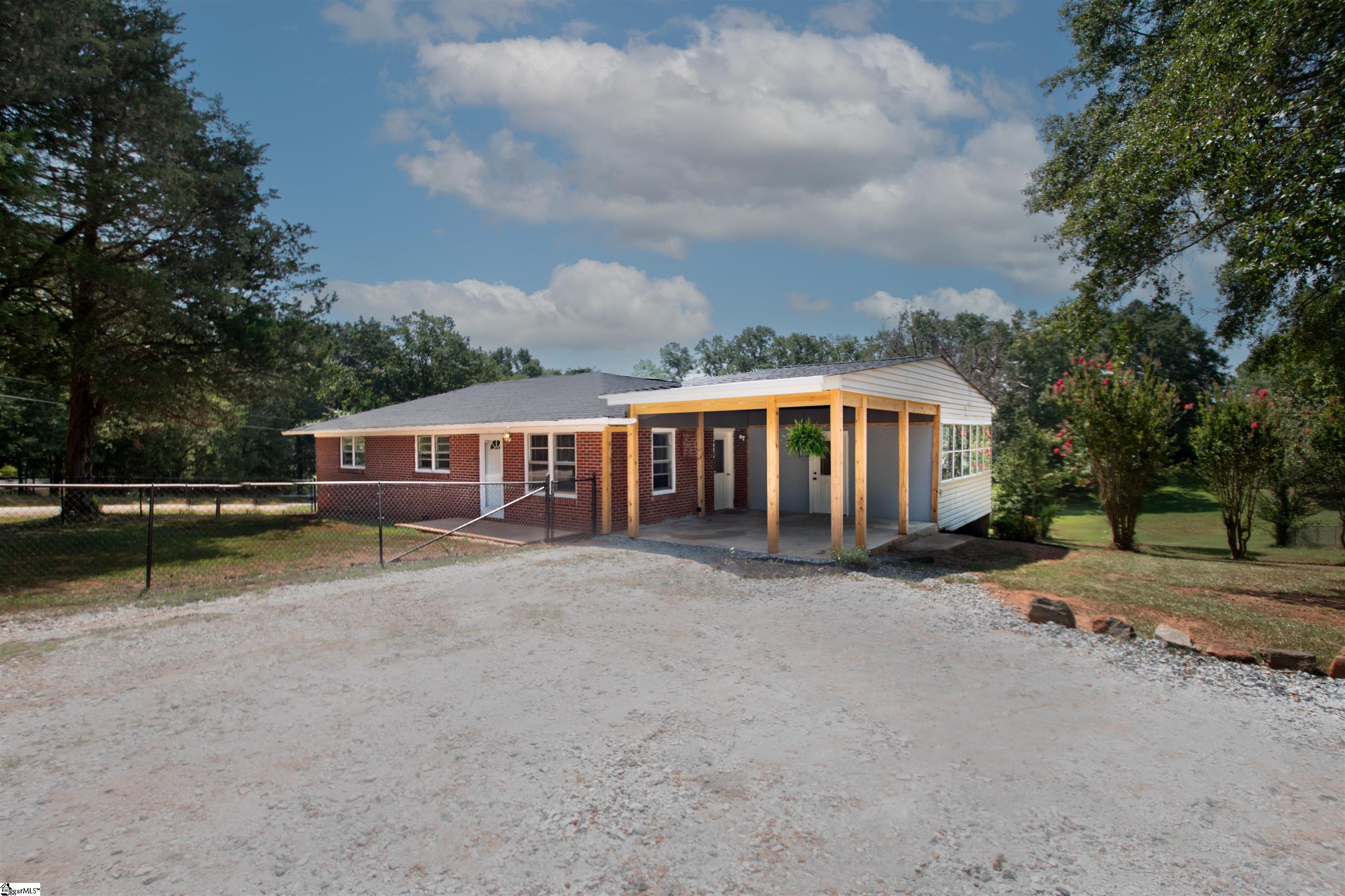410 Sandy Springs Road Anderson, SC 29625 - Photo 2 of 36 Gallery Image 2