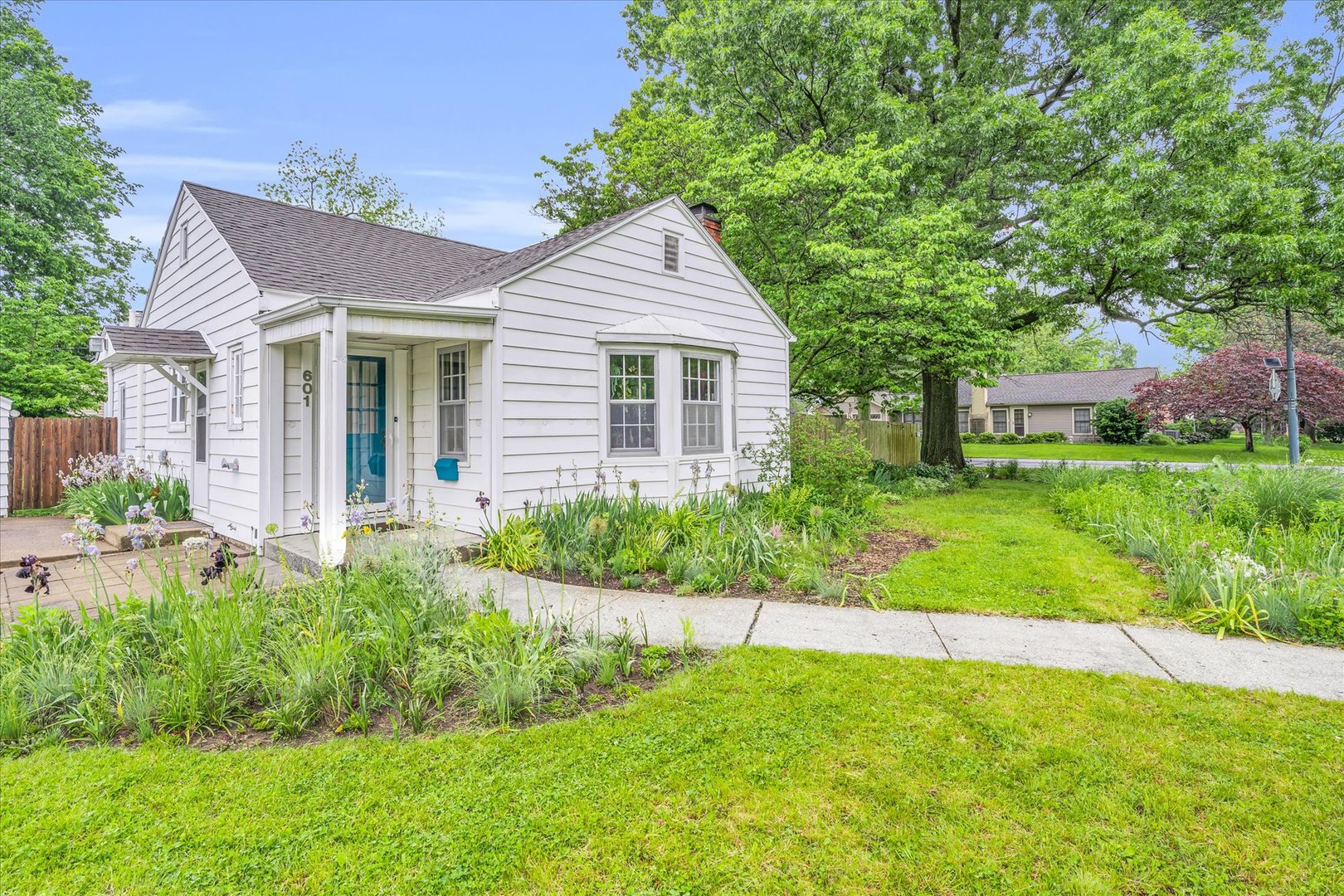 601 South Russell Street Champaign, IL 61821 - Photo 2 of 37 Gallery Image 2