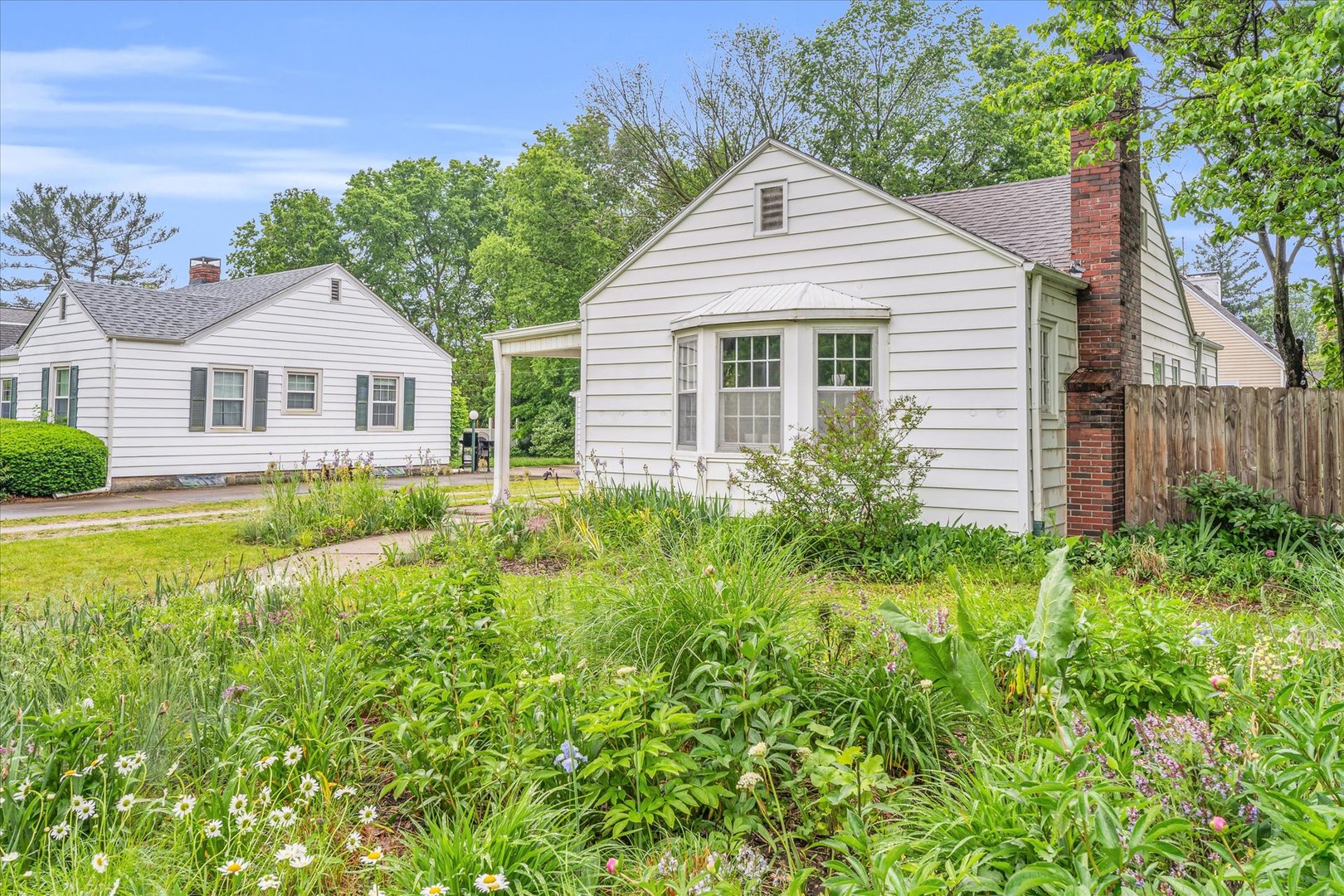 601 South Russell Street Champaign, IL 61821 - Photo 3 of 37 Gallery Image 3