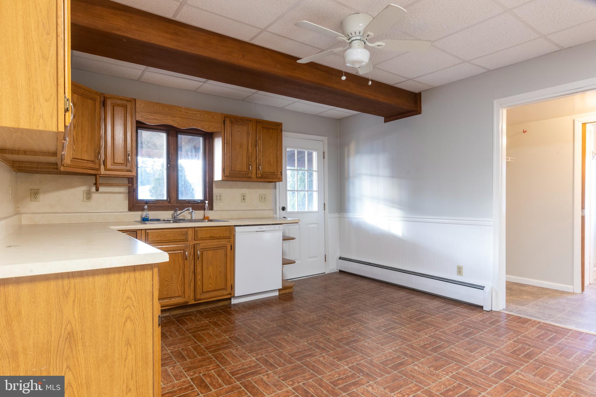 49 Palmyra Road Palmyra, PA 17078 - Photo 11 of 36 Kitchen