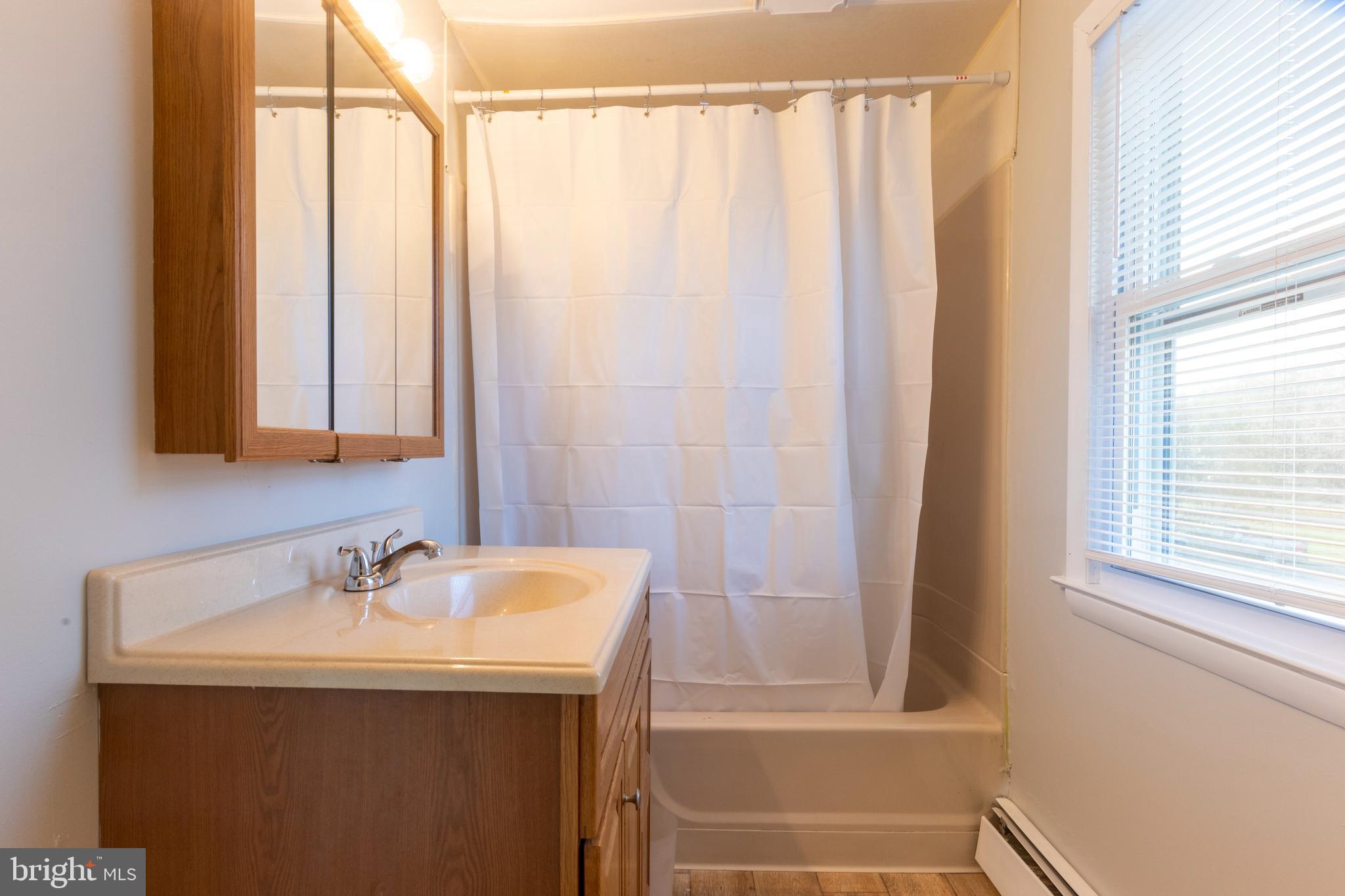 49 Palmyra Road Palmyra, PA 17078 - Photo 26 of 36 Second Floor Full Bathroom