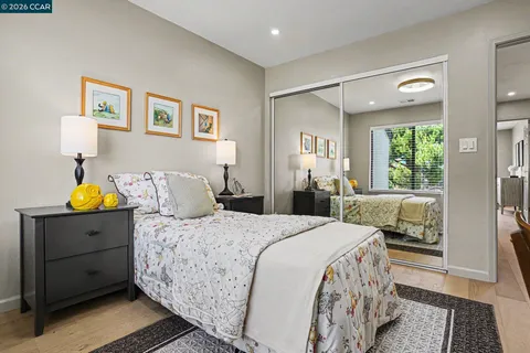 $1,149,000 | 210 Carob Lane, Alameda, CA 94502