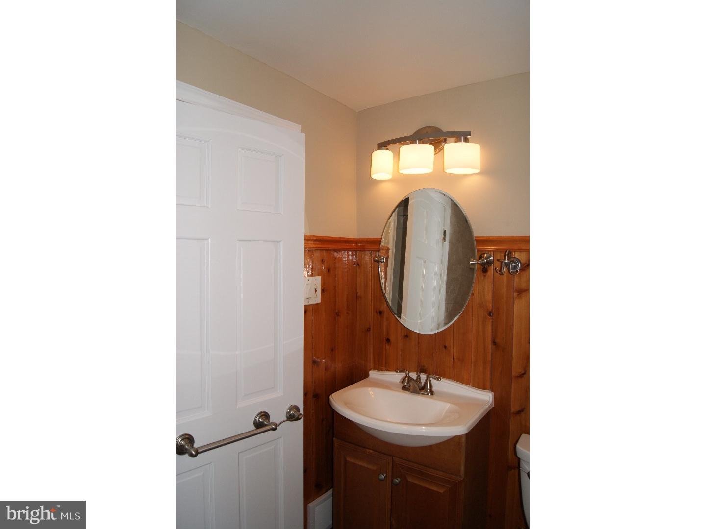 427 Pembroke Road Havertown, PA 19083 - Photo 19 of 24 Bathroom