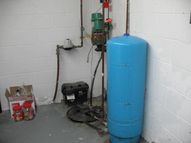 5476 Torrey Road Flint, MI 48507 - Photo 21 of 28 21518194-20.JPG