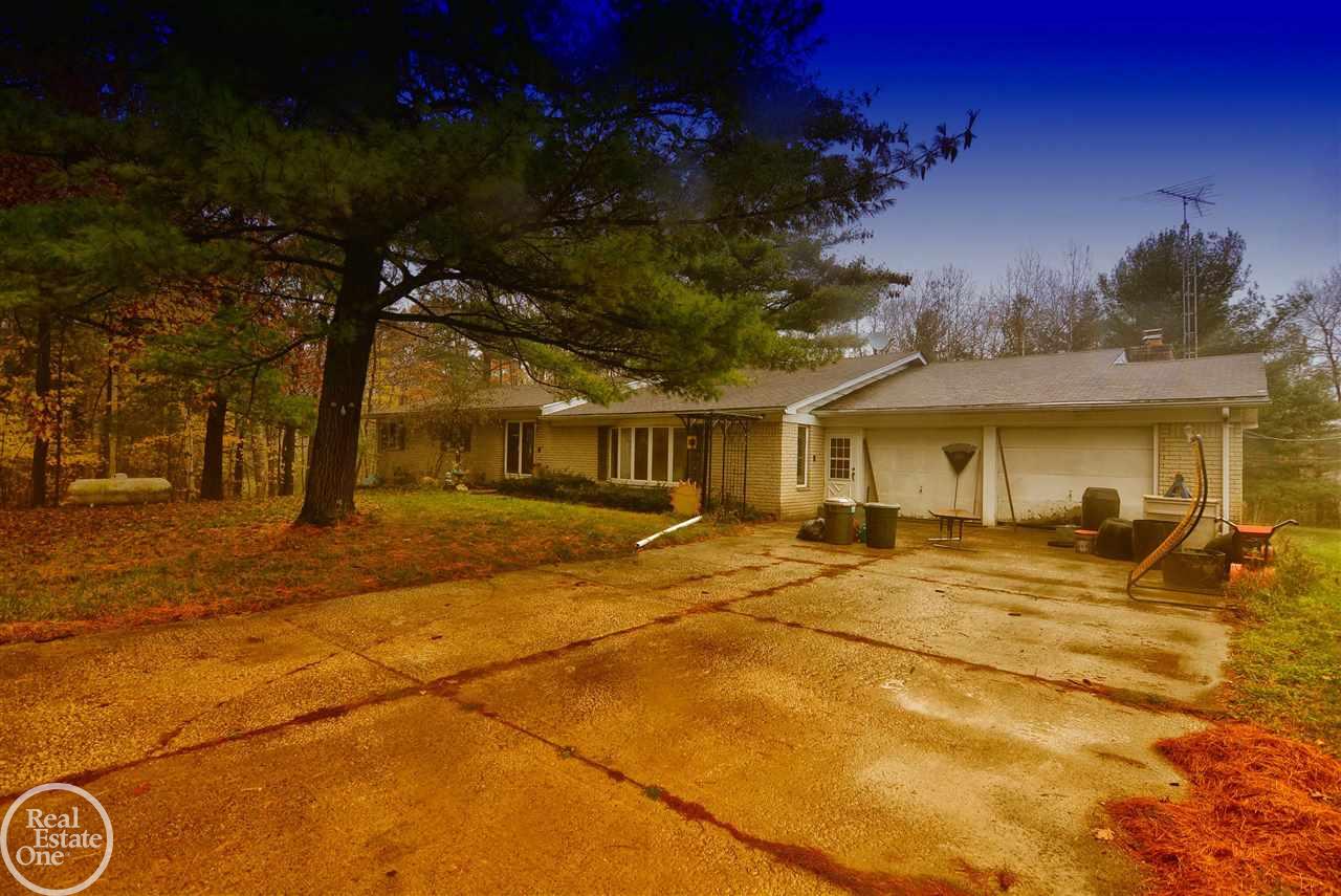 5602 Belle River Road Imlay City, MI 48444 - Photo 3 of 19 31339736-2.JPG