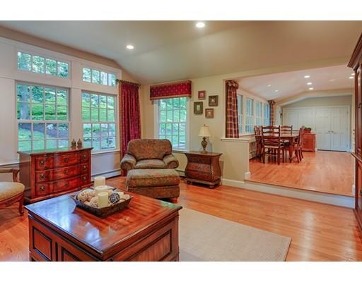 19 Thackeray Road Wellesley, MA 02481 - Photo 5 of 24 Gallery Image 5