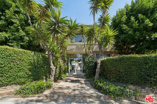 $2,650 | 1308 Havenhurst Drive, Unit 19, West Hollywood, CA 90046