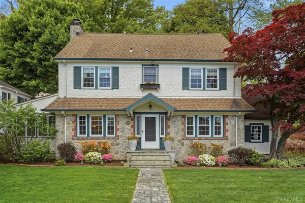 $1,895,000 | 5 Allendale Drive, Rye, NY 10580