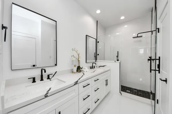 $2,250 | 5029 Broom Street, Unit A, Houston, TX 77091