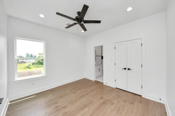 $2,250 | 5029 Broom Street, Unit A, Houston, TX 77091