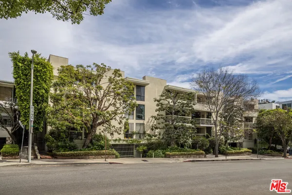 $2,700 | 1230 North Sweetzer Avenue, Unit 112, West Hollywood, CA 90069