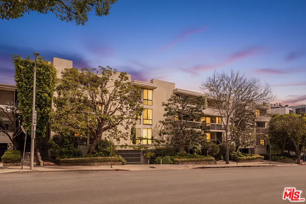 $2,700 | 1230 North Sweetzer Avenue, Unit 112, West Hollywood, CA 90069