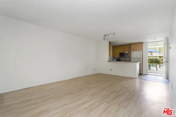 $2,700 | 1230 North Sweetzer Avenue, Unit 112, West Hollywood, CA 90069