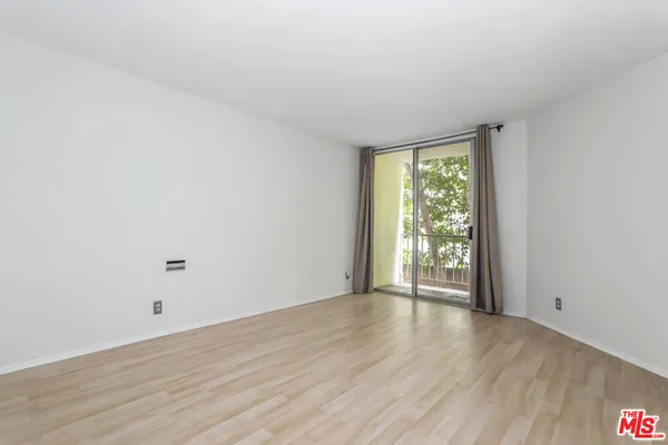 $2,700 | 1230 North Sweetzer Avenue, Unit 112, West Hollywood, CA 90069