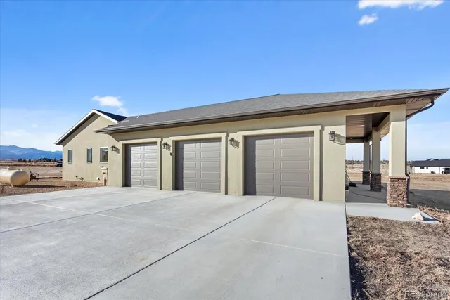 a view of a house with a outdoor space