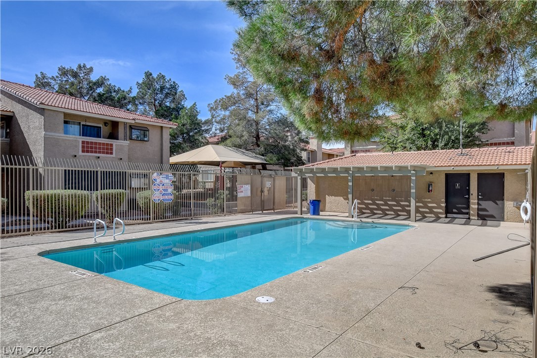 7200 West Pirates Cove Road, Unit 1050 Las Vegas, NV 89145 - Photo 21 of 24 View of community pool