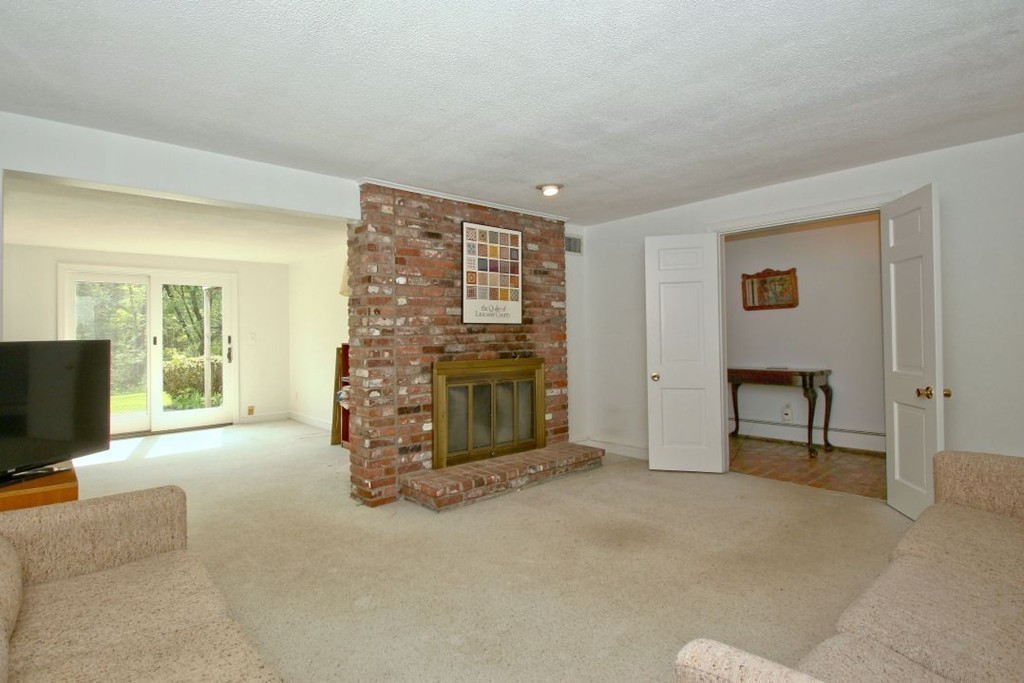 15 York Road Wayland, MA 01778 - Photo 18 of 26