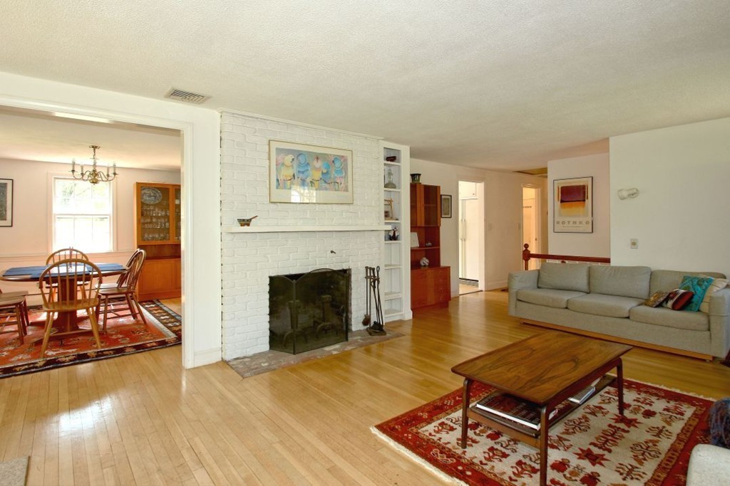 15 York Road Wayland, MA 01778 - Photo 6 of 26