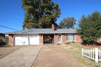 8237 MacKenzie Road St. Louis, MO 63123 - Photo 1 of 25 Gallery Image 1