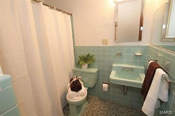 8237 MacKenzie Road St. Louis, MO 63123 - Photo 13 of 25 Gallery Image 13