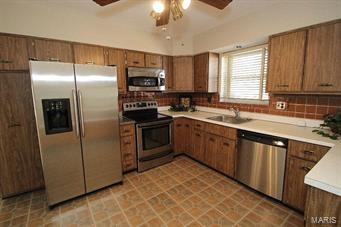 8237 MacKenzie Road St. Louis, MO 63123 - Photo 3 of 25 Gallery Image 3