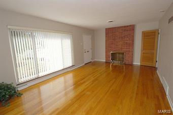 8237 MacKenzie Road St. Louis, MO 63123 - Photo 6 of 25 Gallery Image 6