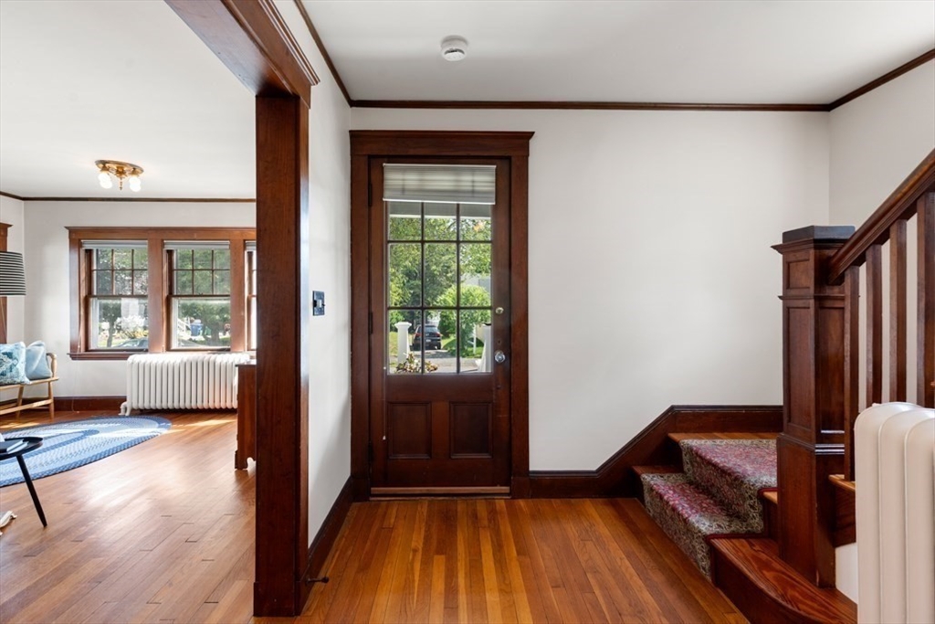 8 Berkeley Street Reading, MA 01867 - Photo 5 of 32