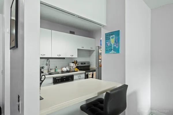 $2,375 | 535 North Michigan Avenue, Unit 2703, Chicago, IL 60611