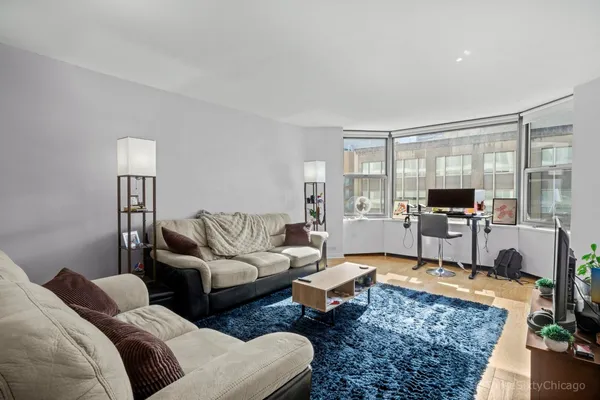 $2,375 | 535 North Michigan Avenue, Unit 2703, Chicago, IL 60611